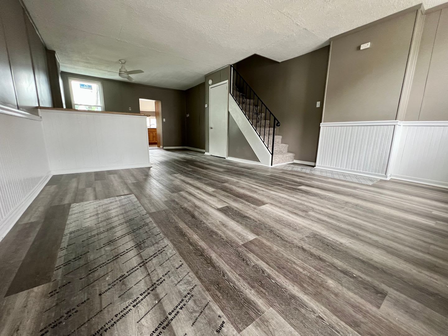 Stunning 4-Bedroom Townhome in Brookhaven! Available mid-September! – photo 4