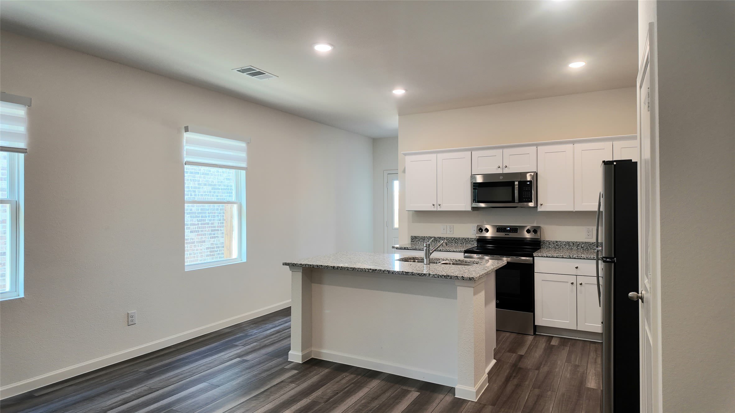 2105 Burnwood Street – photo 4