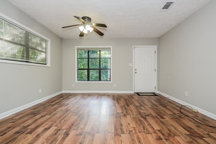 999 Fairview Road – photo 2