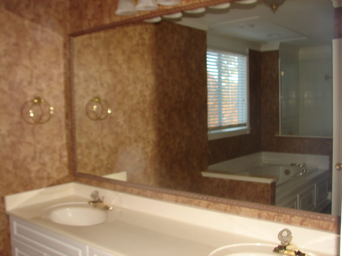 Gorgeous 3 Bedroom Home in Ashley Park! – photo 4