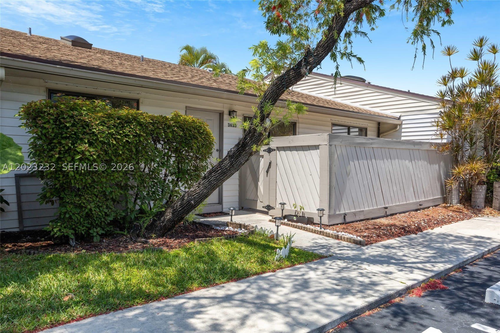 3633 NW 99th Ter – photo 4