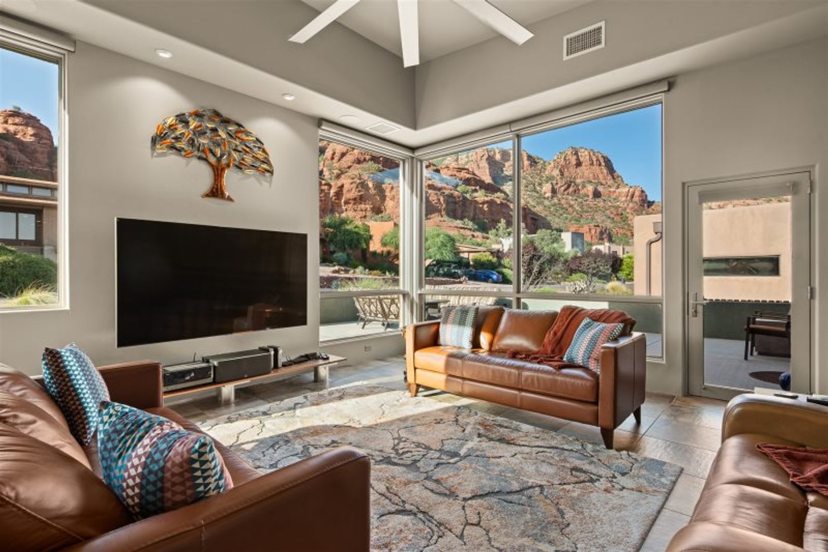 Exquisite Luxury Home Basking In Red Rock Mountains With Infrared Sauna Fire Tables Near Oak Creek Golf Course Mystic Thyme – photo 3