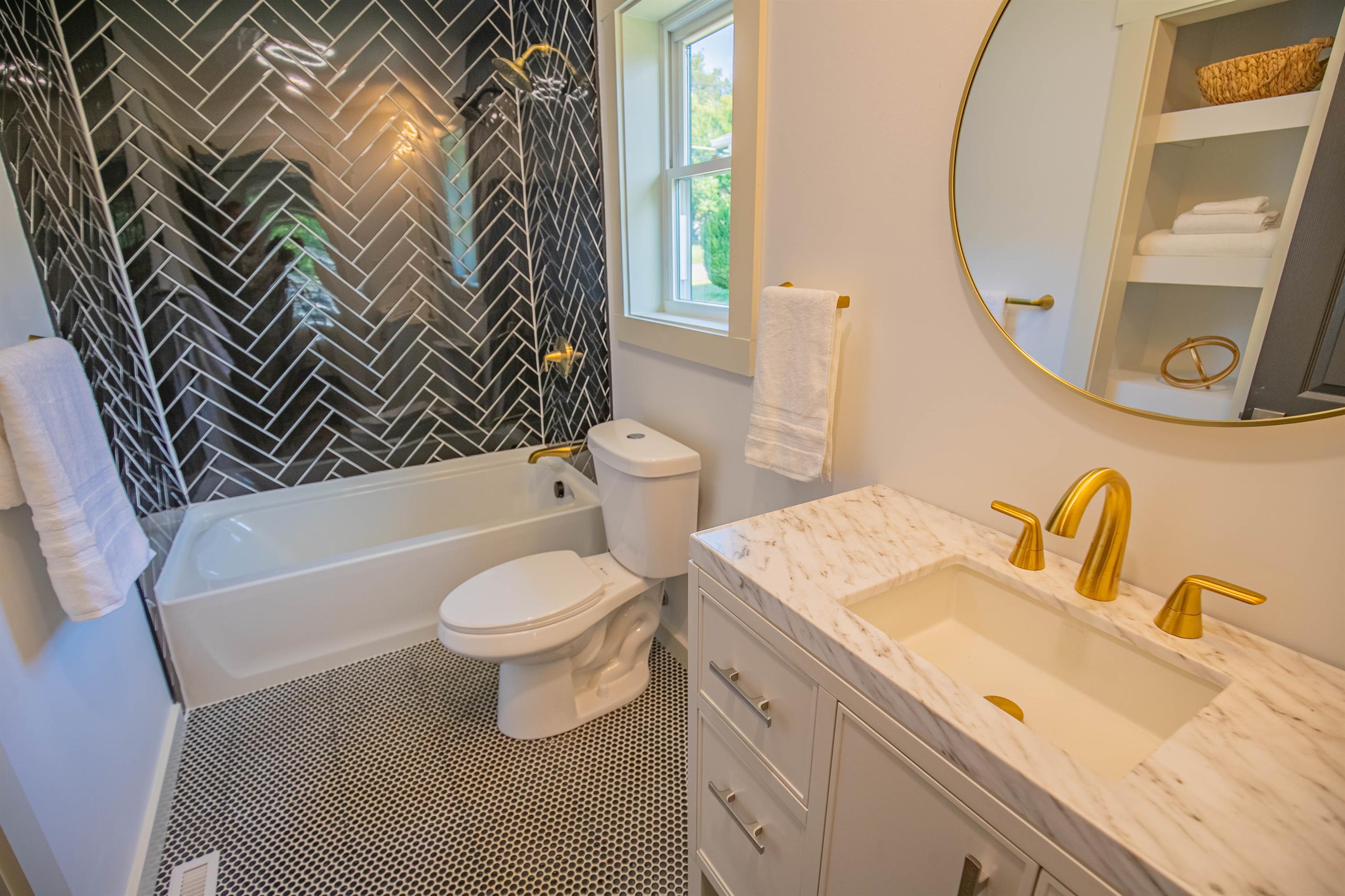 2624 Washington Avenue – photo 5
