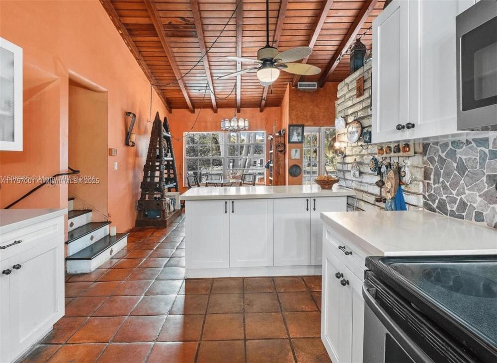 11300 Griffing Blvd – photo 5