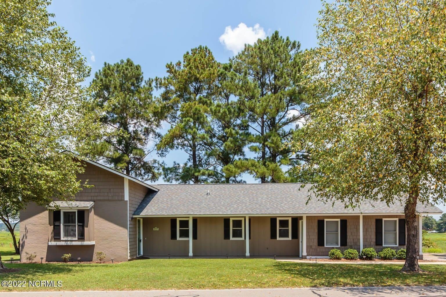 647 Castleberry Court – photo 1