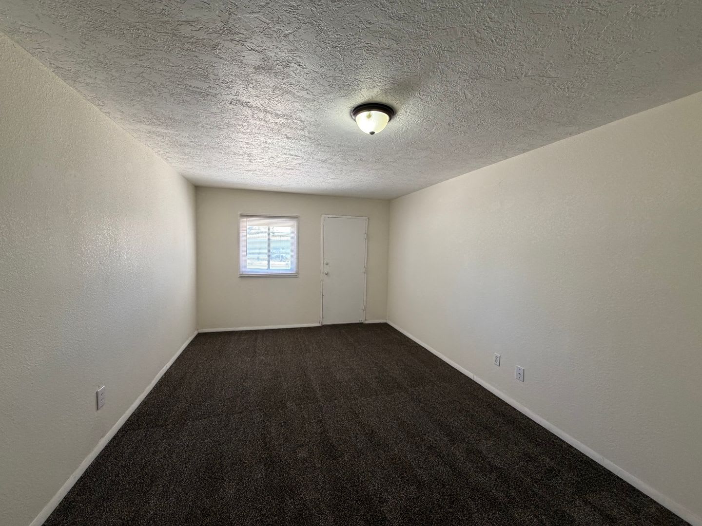 Quaint 4 Bedroom 2 Bathroom Home In The NE! – photo 4