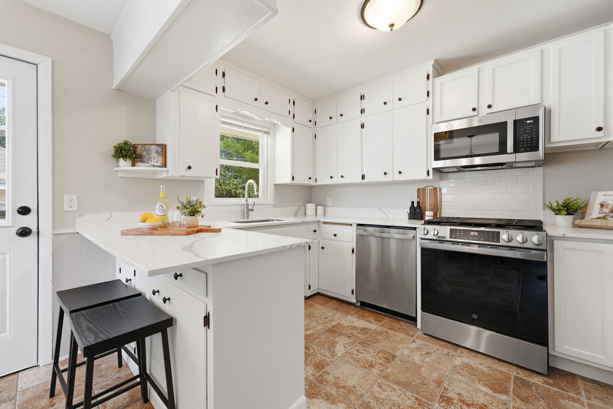 2481 19th Ave – photo 3