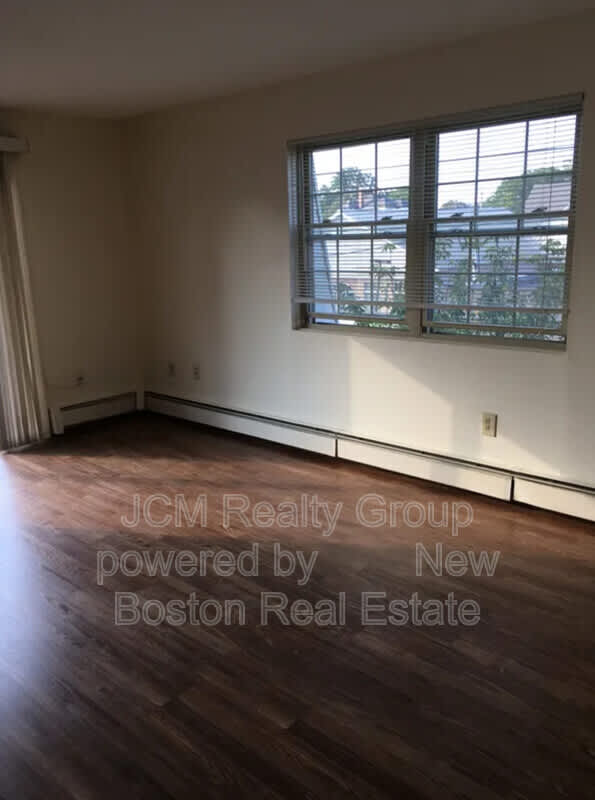 540 Chestnut St – photo 4