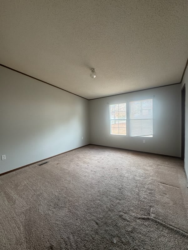 142 Oak Street – photo 3