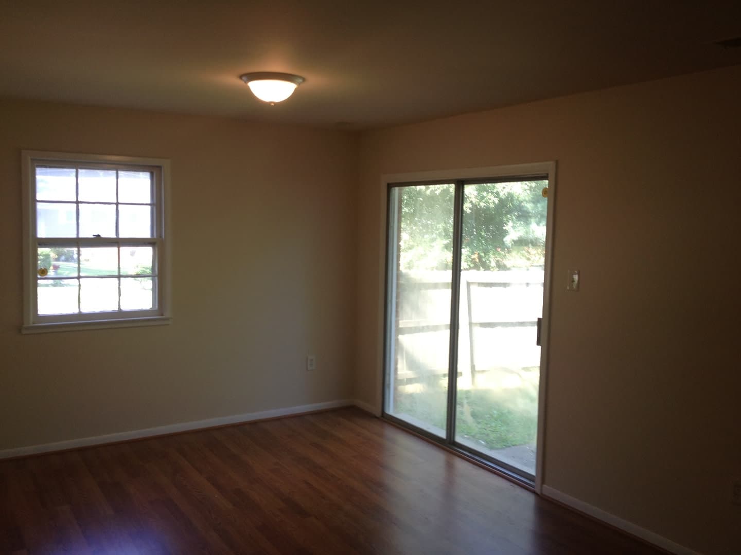 4 Bedroom Townhouse Chesterfield – photo 3