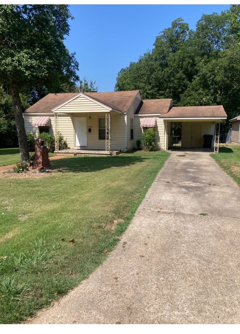 3Bed/1 Bath Home Walk to JHS! – photo 1