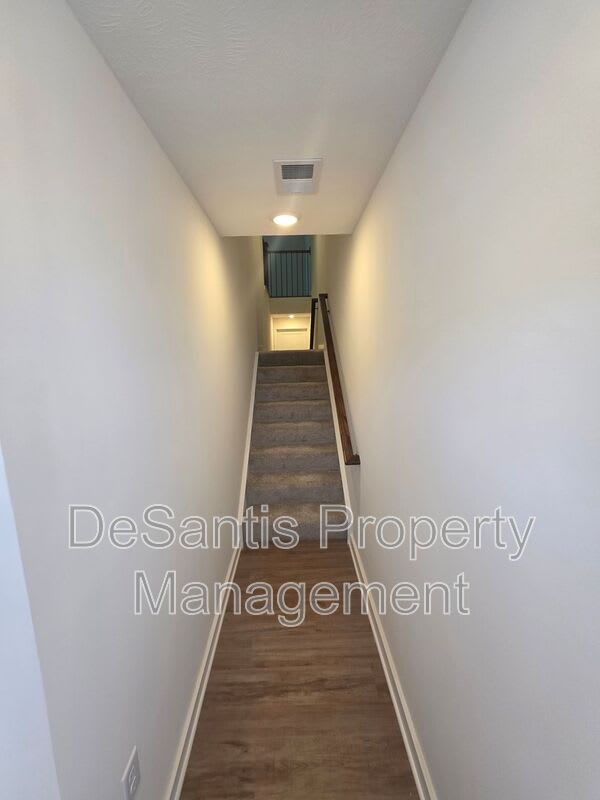 1806 Canterbury Drive – photo 3
