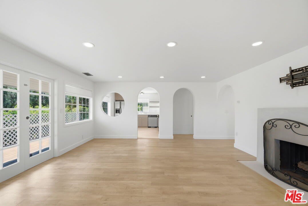 27355 PACIFIC COAST Hwy – photo 4