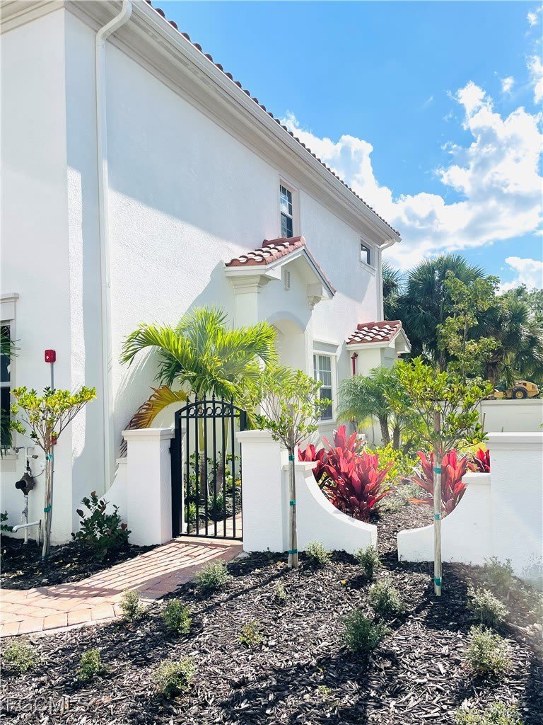 7028 Ambrosia Lane – photo 2