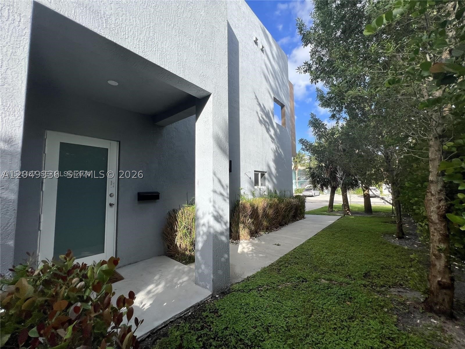 1121 NE 23rd Ter – photo 4