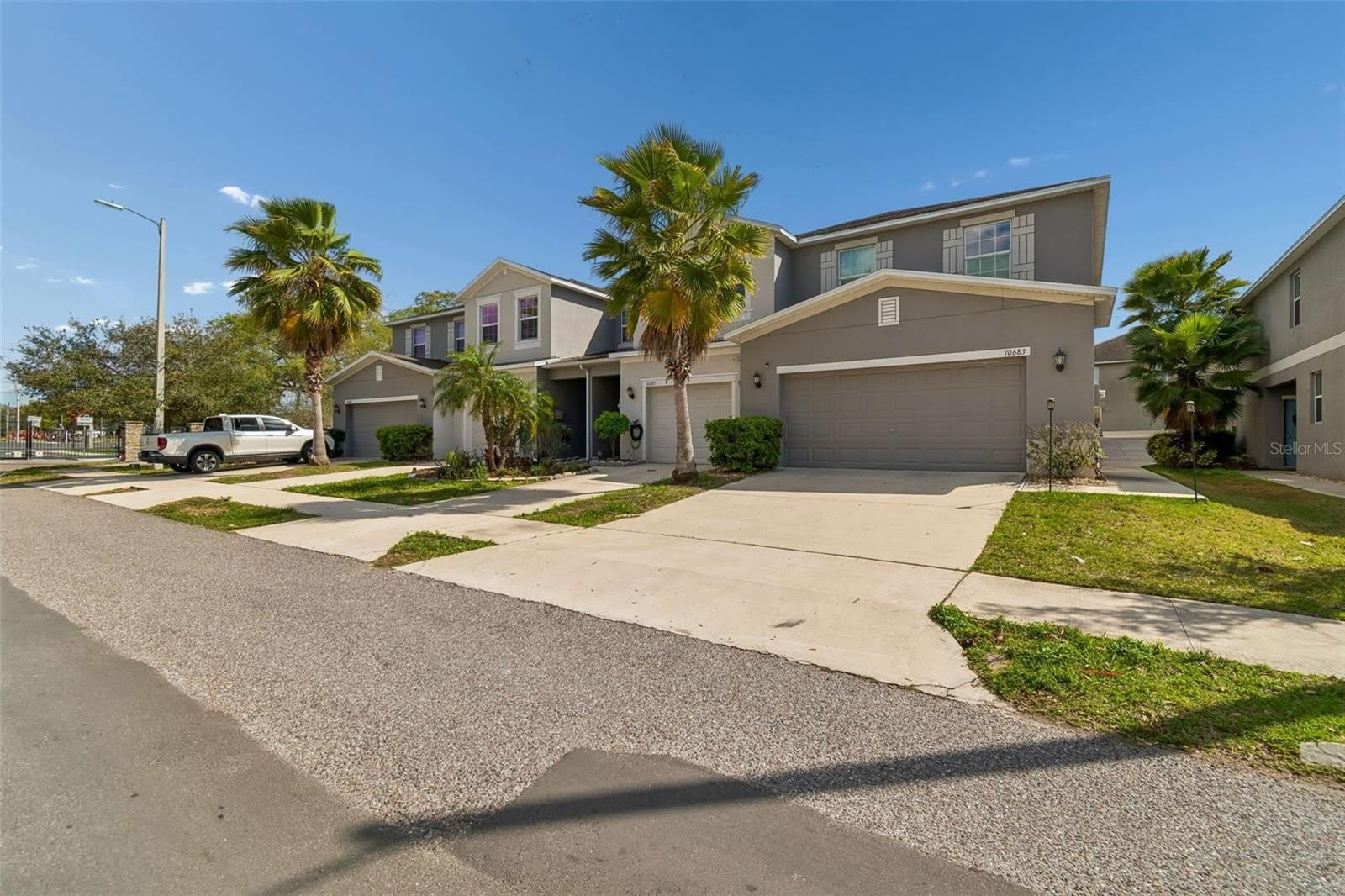 10687 LAKE MONTAUK Drive – photo 2