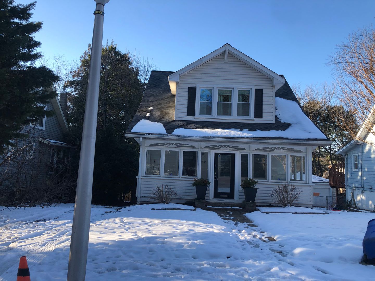 Charming 4 Bedroom 2.5 Bath single family home – photo 1