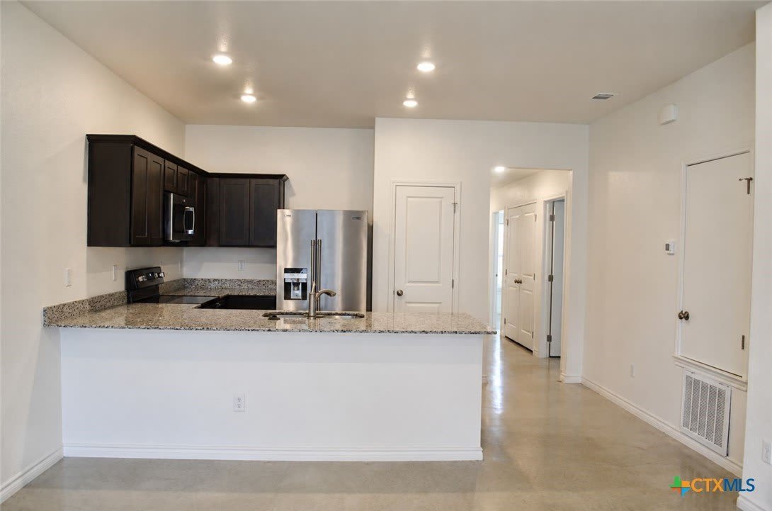 1222 Lehmann Drive – photo 4