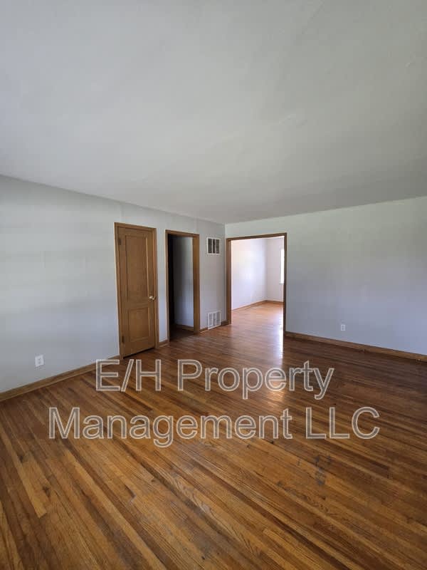 718 South Hunter – photo 2