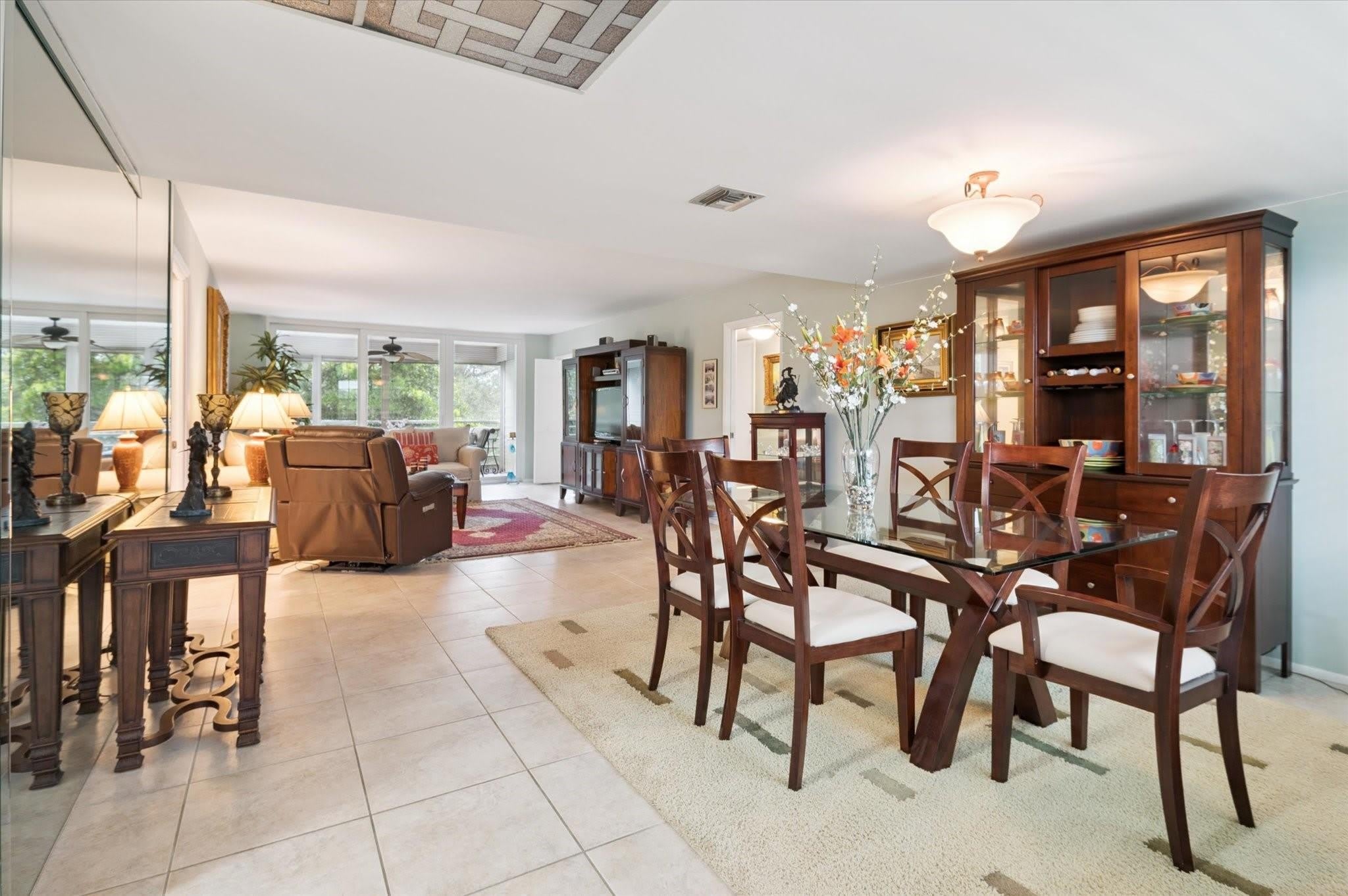 3900 Oaks Clubhouse Drive – photo 2