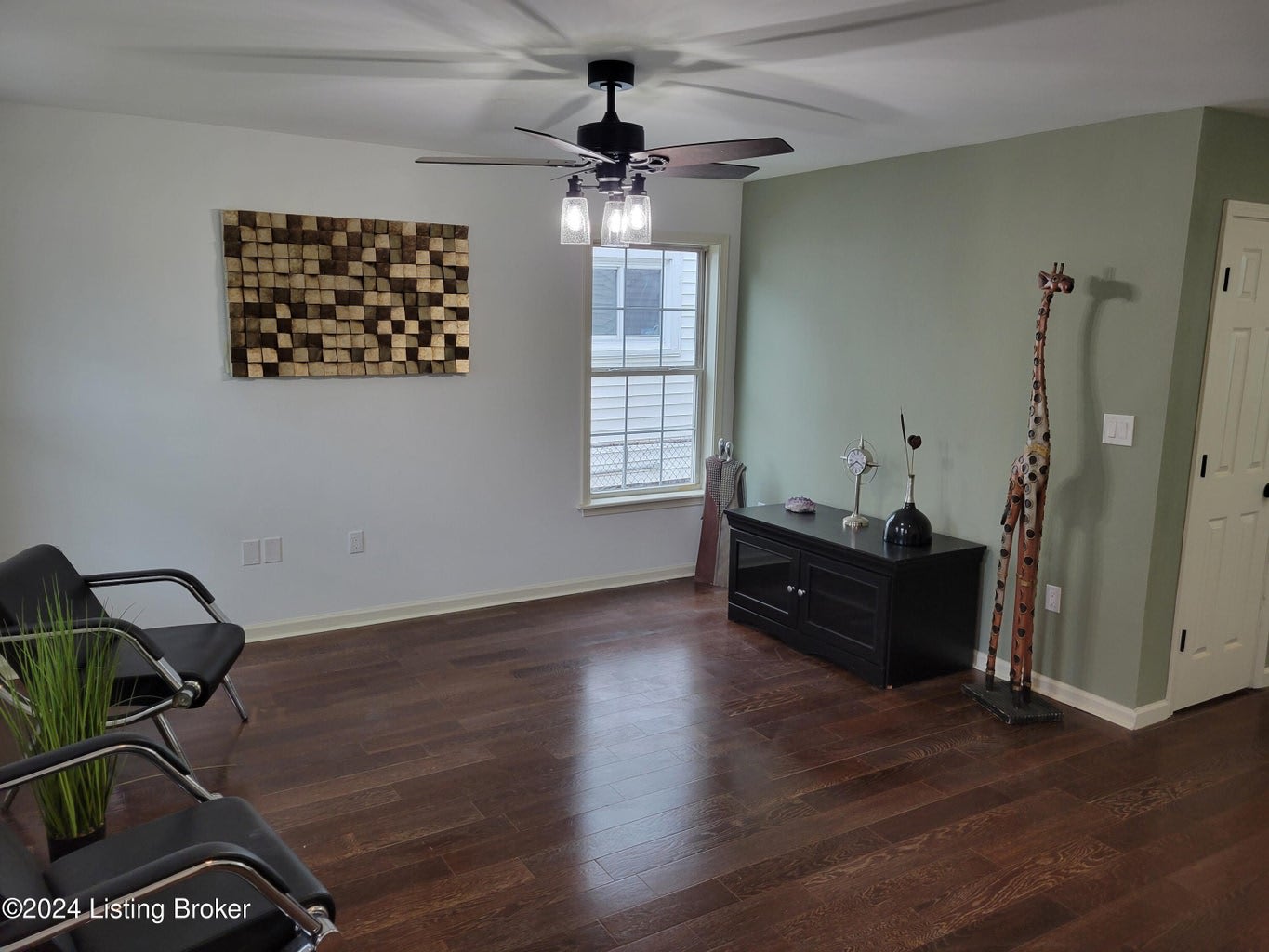 2129 Bolling Avenue – photo 4