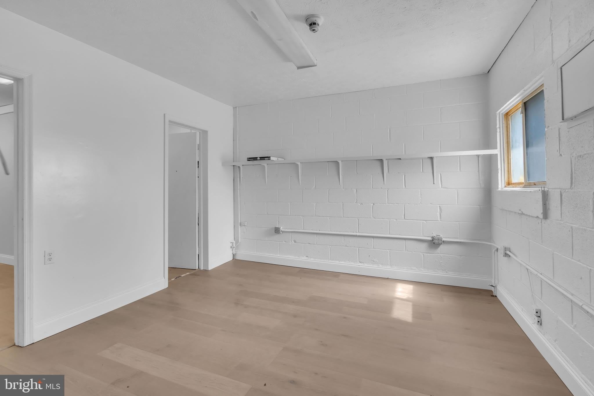 449 N CAMERON Street – photo 5