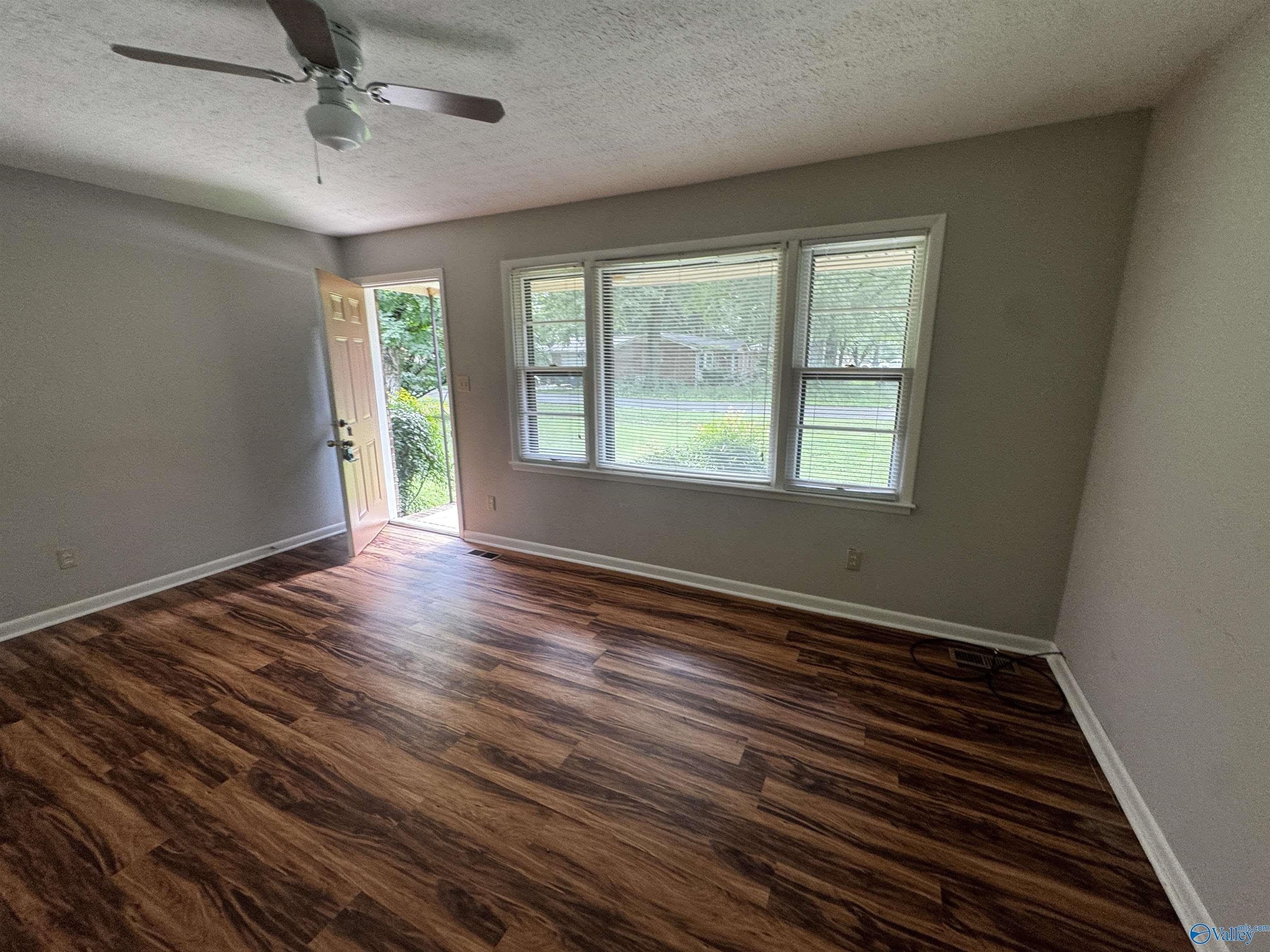109 Carol Drive – photo 3