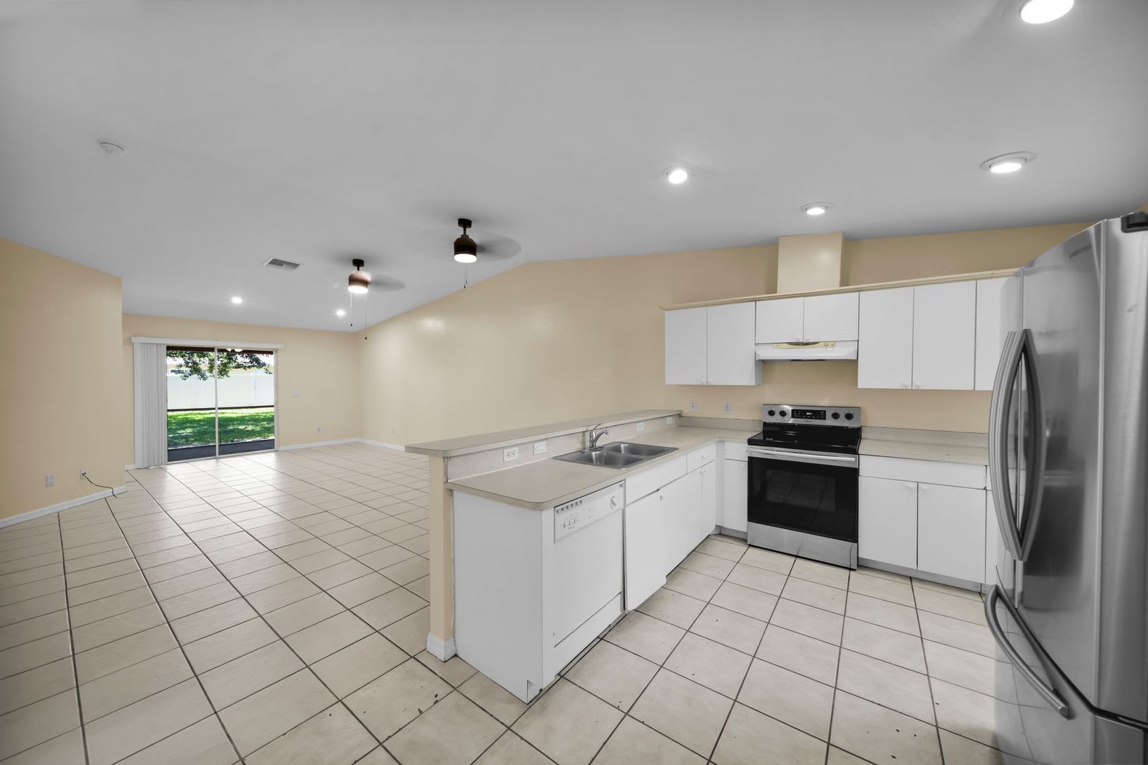 3738 Santa Barbara Blvd – photo 2
