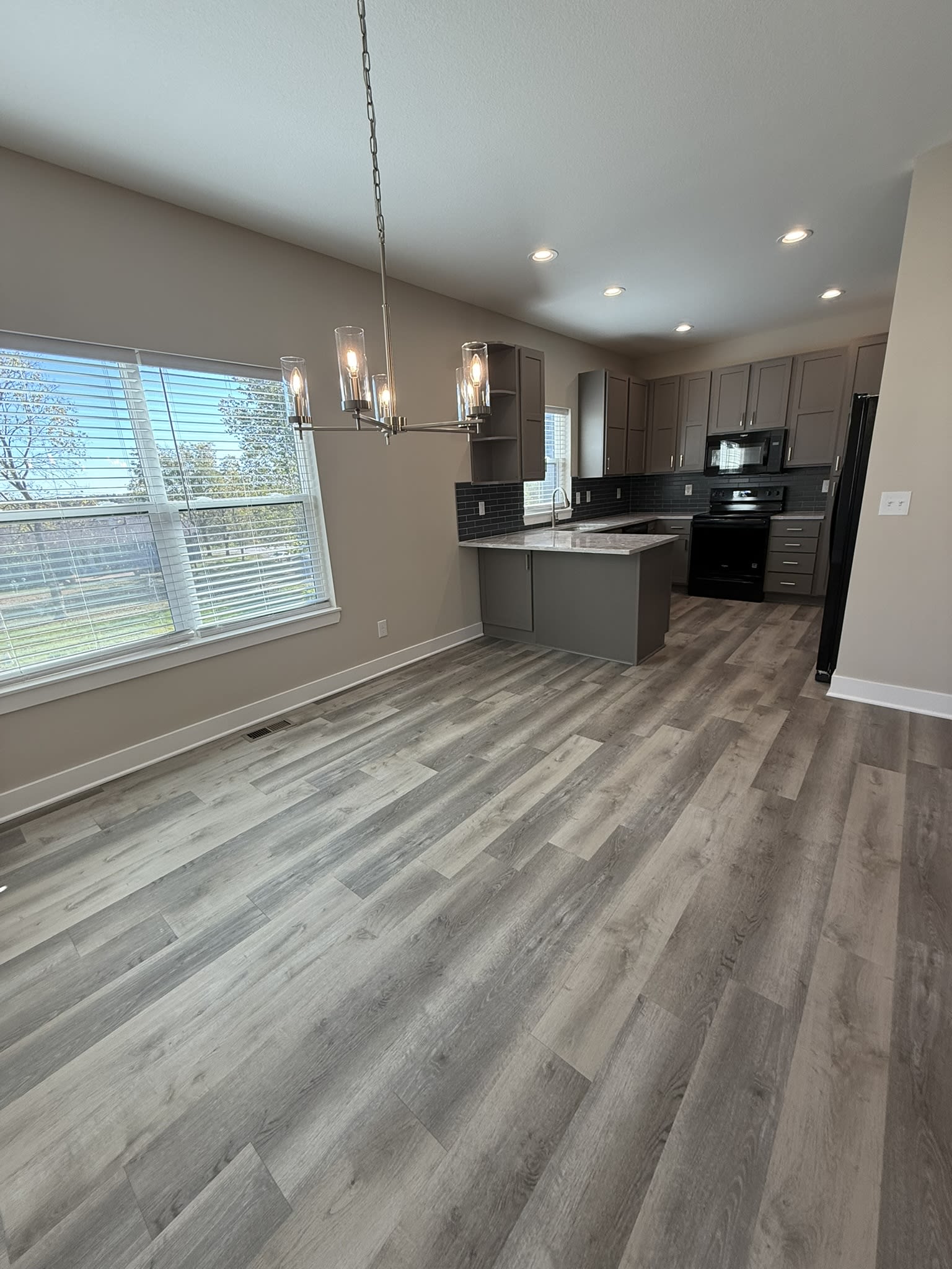 8531 Kickapoo Street – photo 3