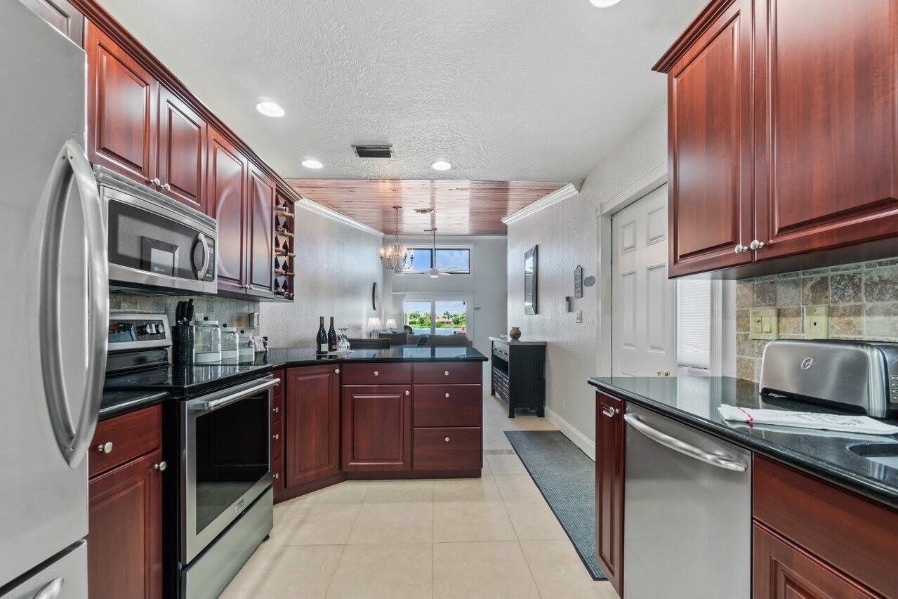 12542 Westhampton Circle – photo 5