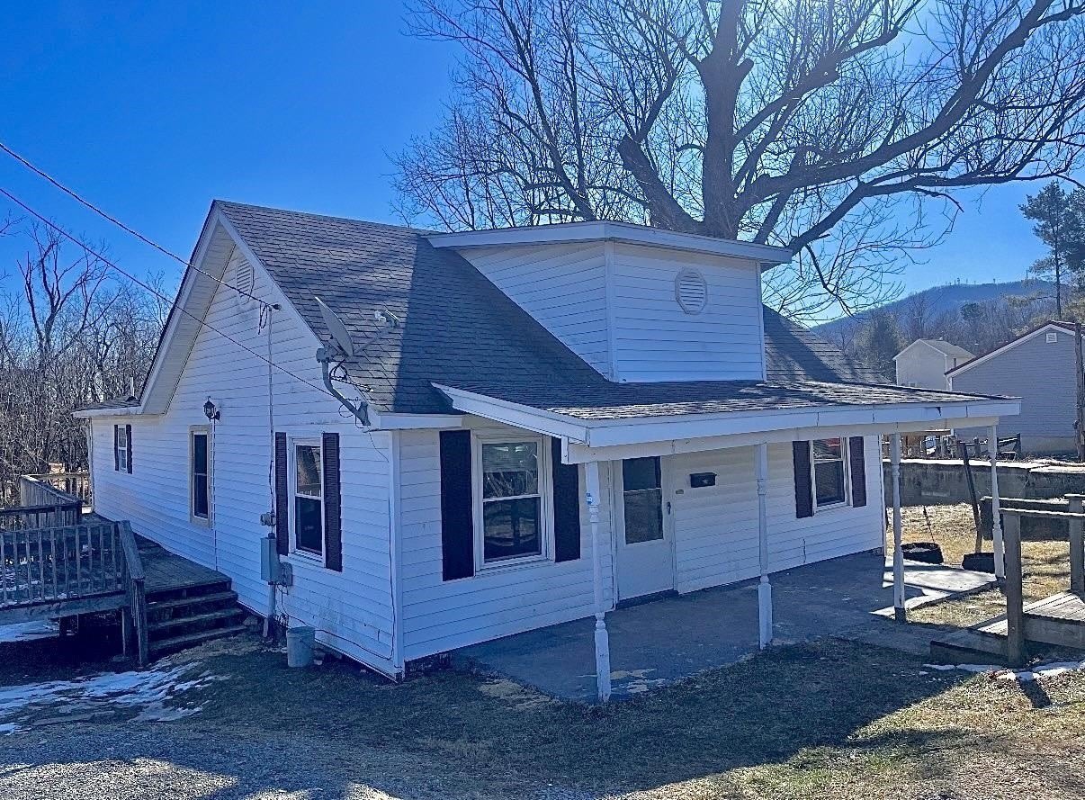 706 Ridge Avenue – photo 2