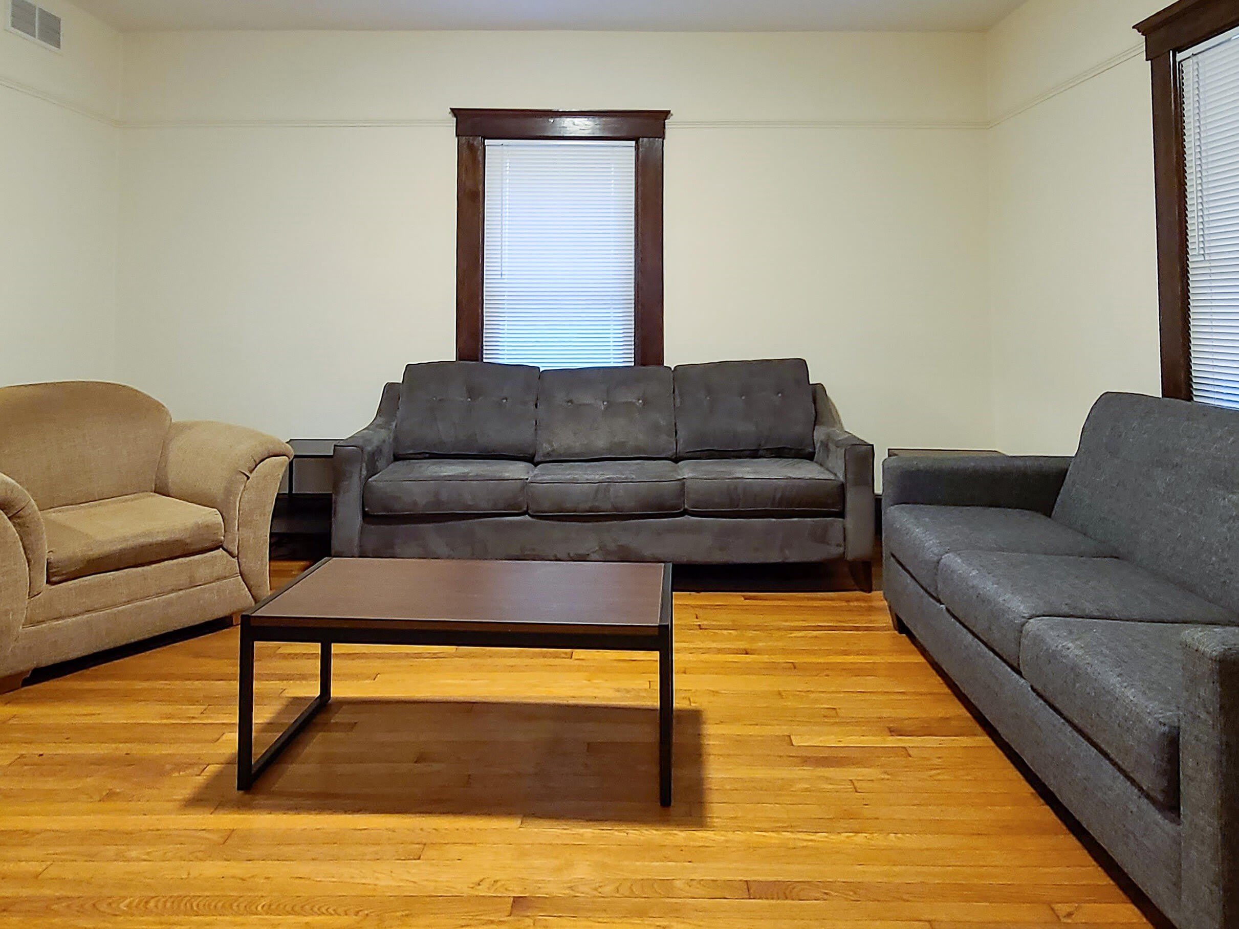 1319 Forest Court – photo 3