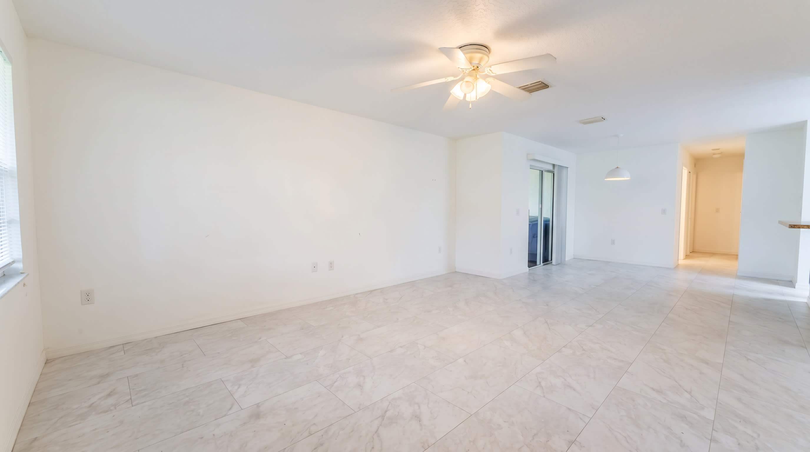 1022 Foster Road – photo 2