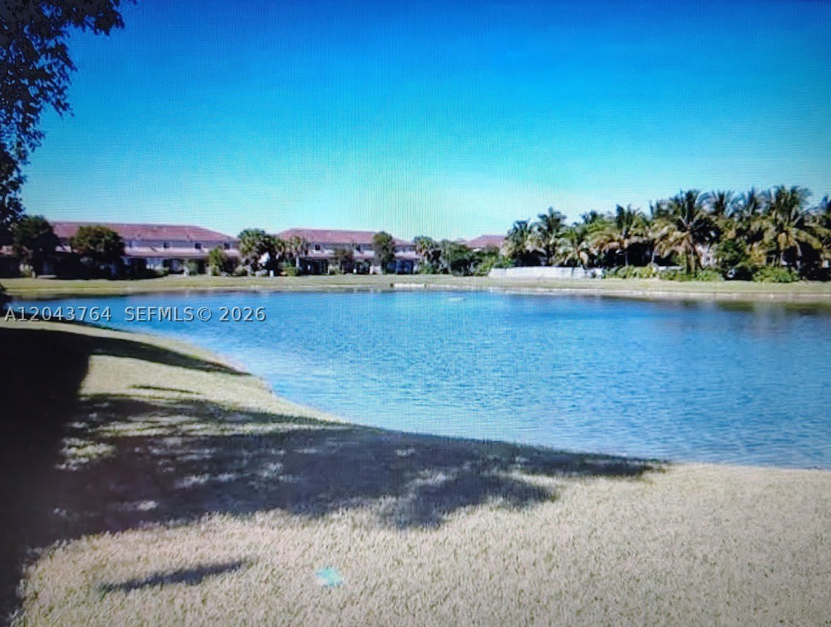8215 SW 27th St – photo 2
