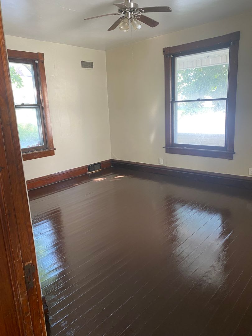 3 Bdrm 2 Car Garage – photo 2