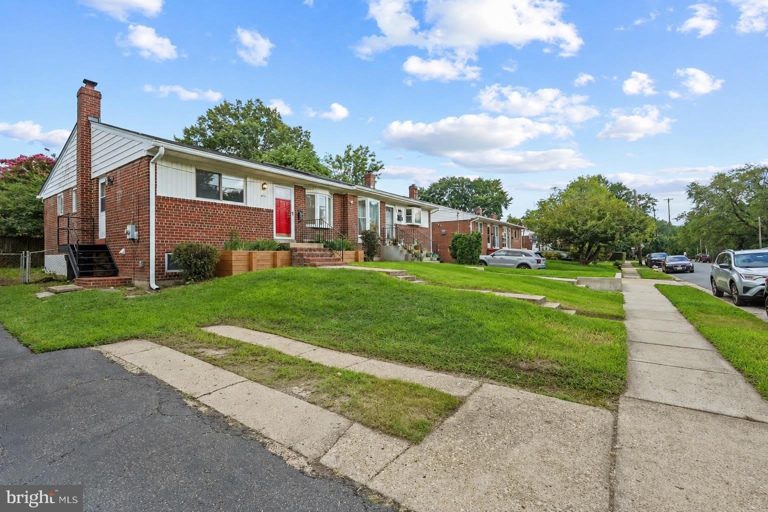 4511 HOLMES RUN Parkway – photo 2