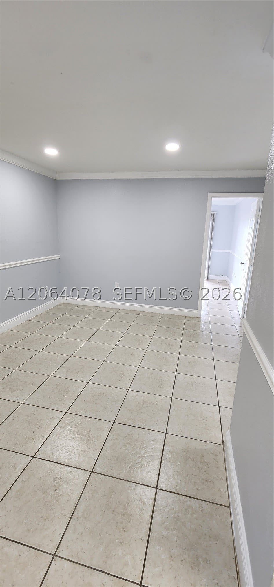 9405 SW 76th St – photo 4