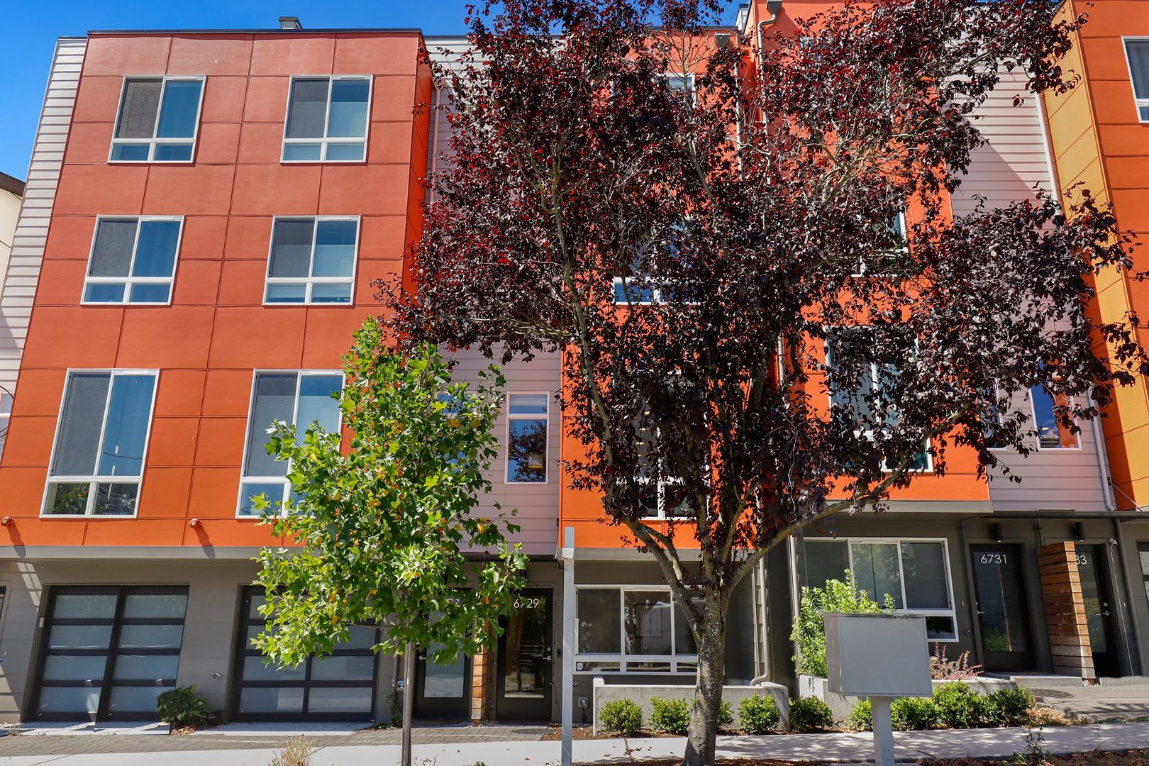 Ballard 3bd/3ba, Modern, Rooftop Deck – photo 1