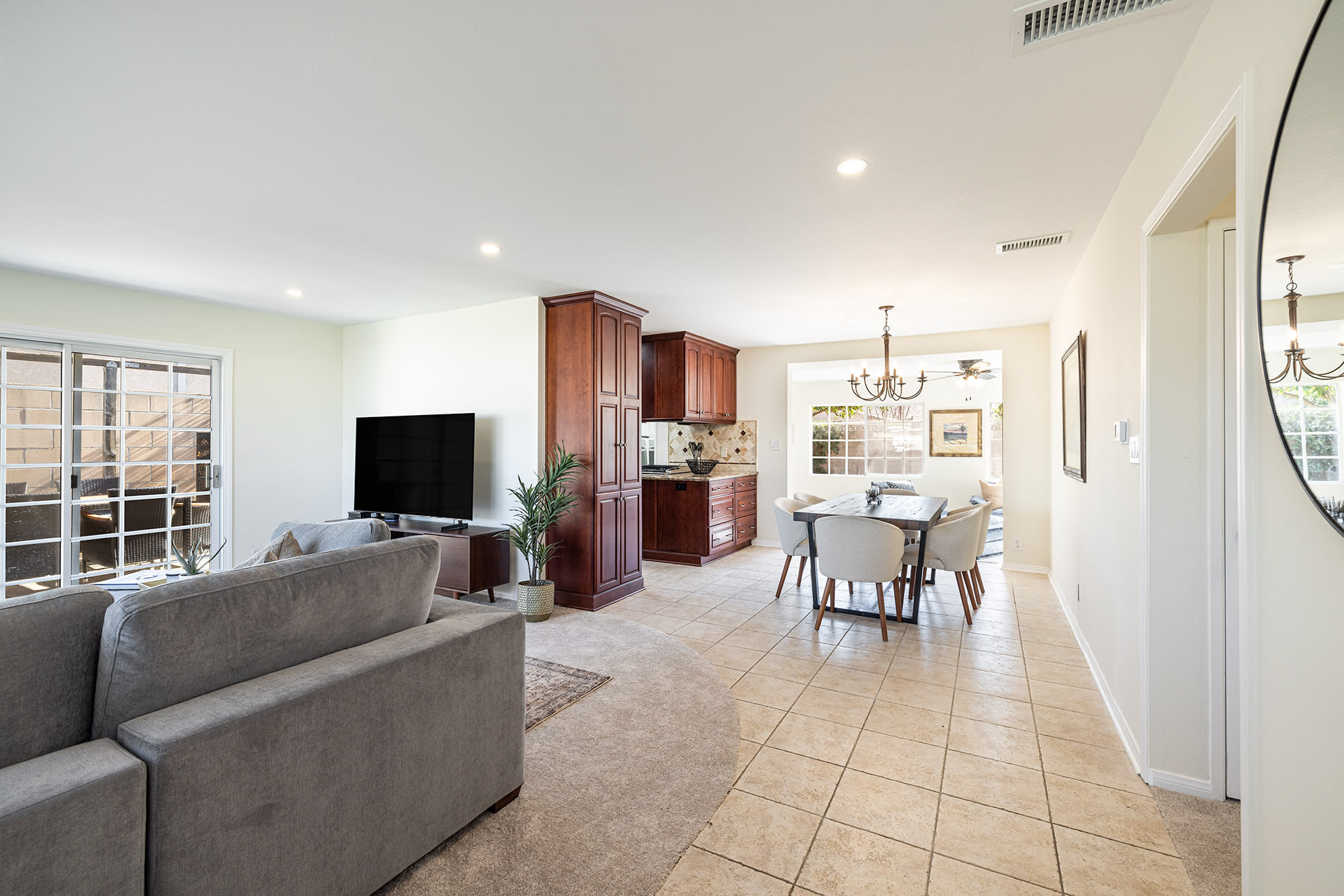 2206 Stinson St – photo 3
