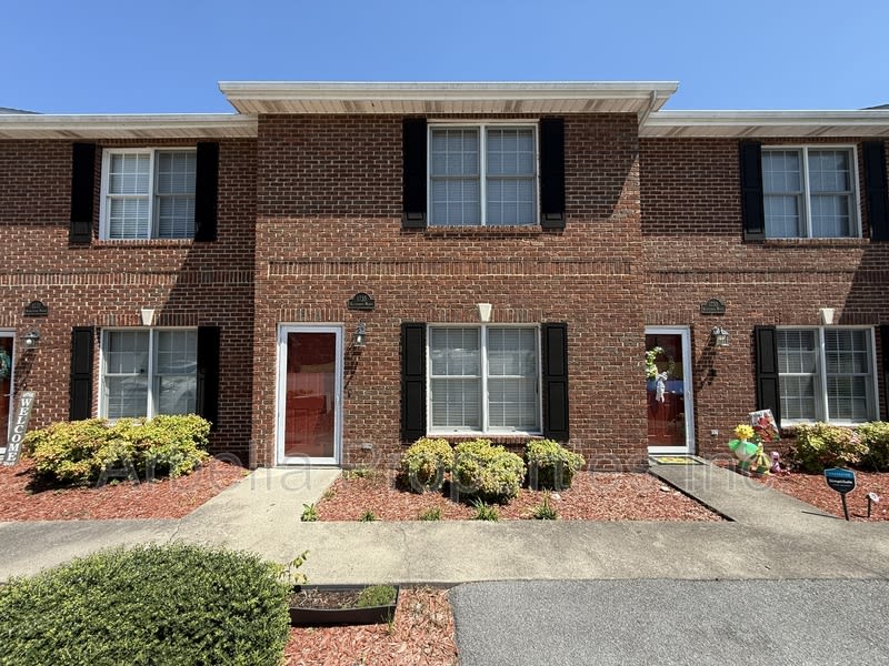 1735 Blakewood Ct – photo 1