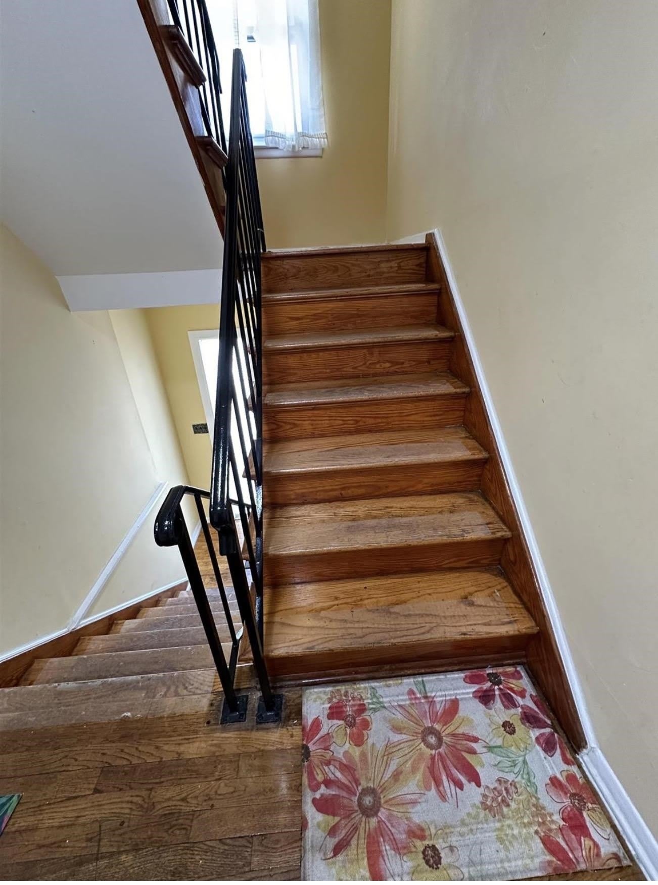 374 CATOR AVE – photo 2