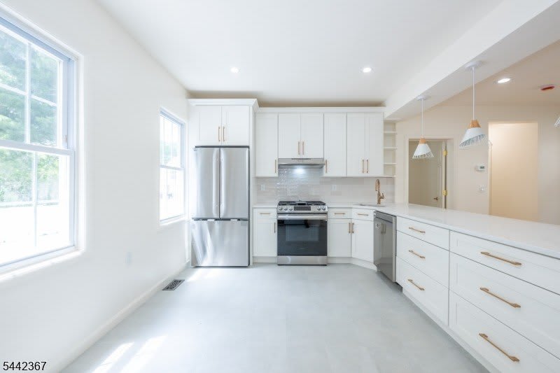 231 Waverly Pl – photo 3