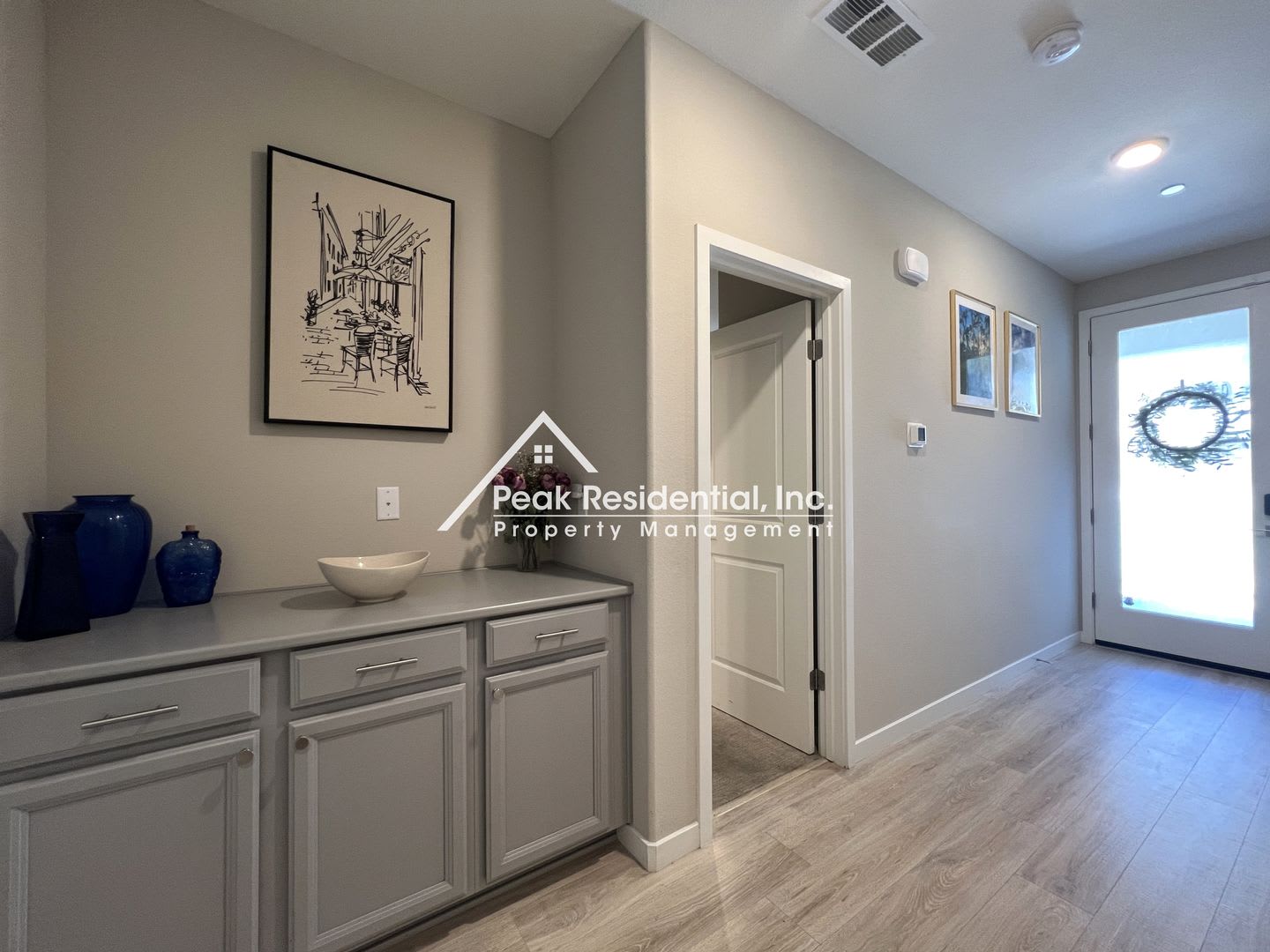 Updated 4bd/3.5ba Natomas Home with Garage! – photo 5