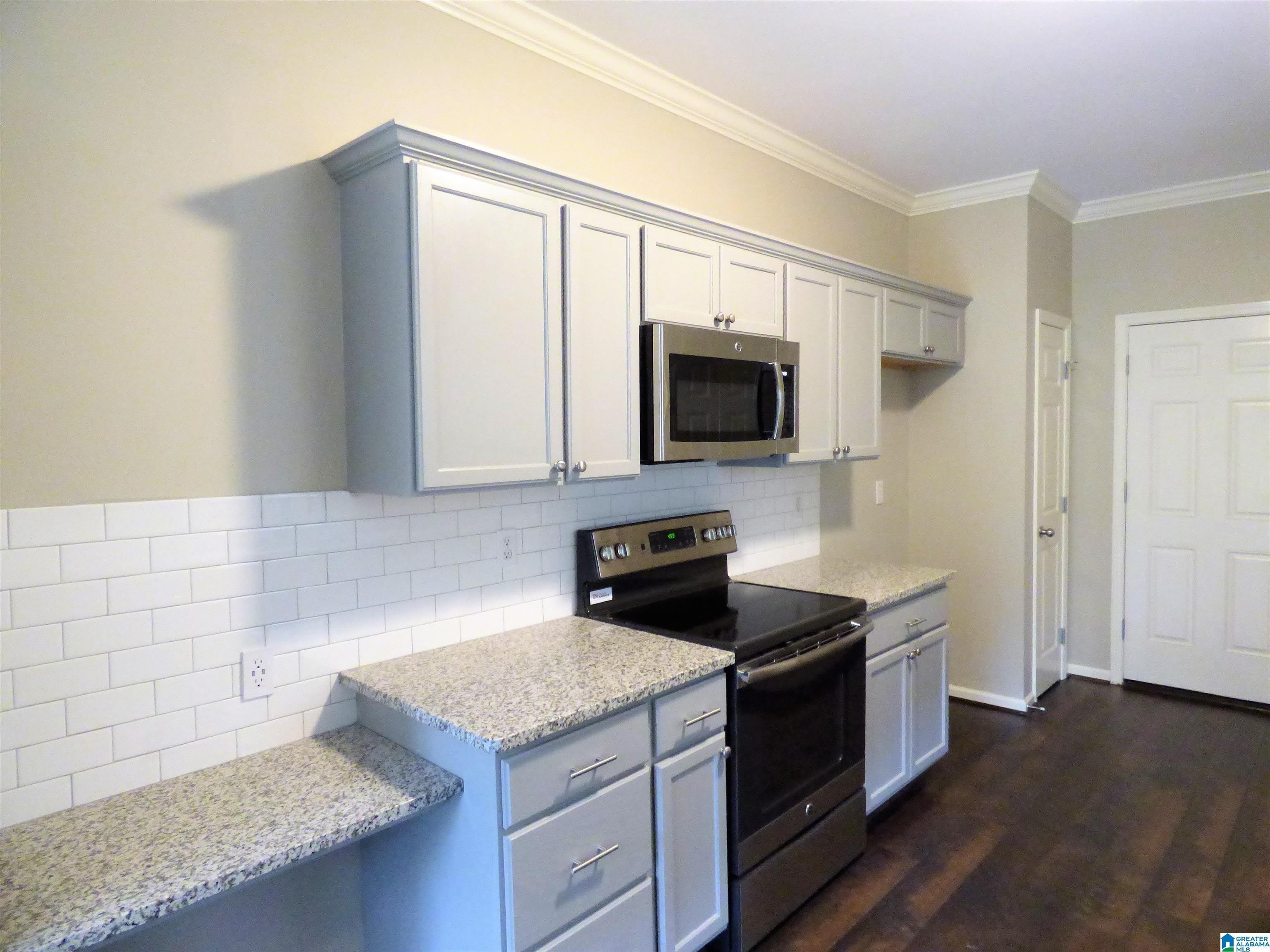 951 SAVANNAH LANE – photo 5