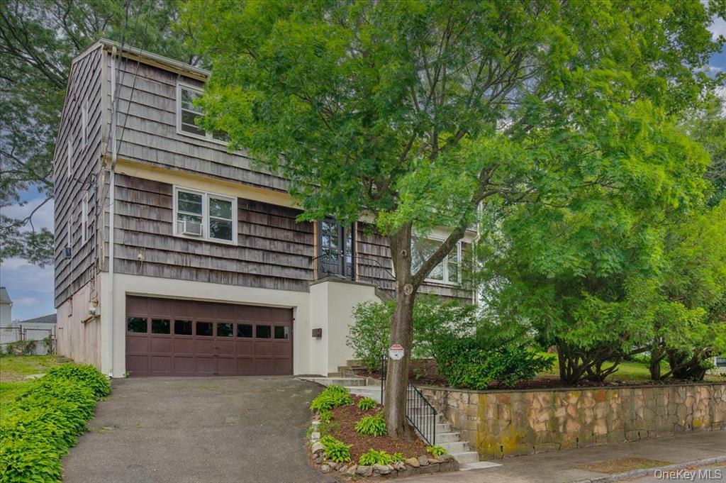 32 Brady Ave – photo 1