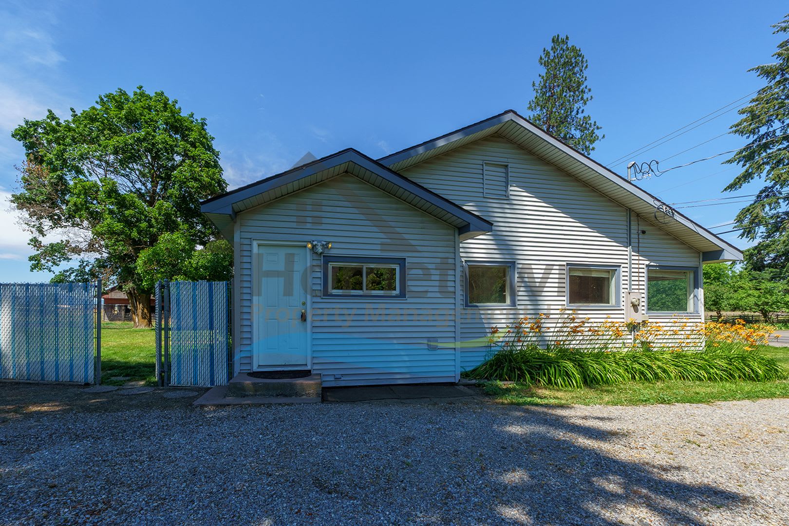 2 Bedroom 1 Bathroom Home on Nearly 2 Acres Available in Hayden! – photo 4