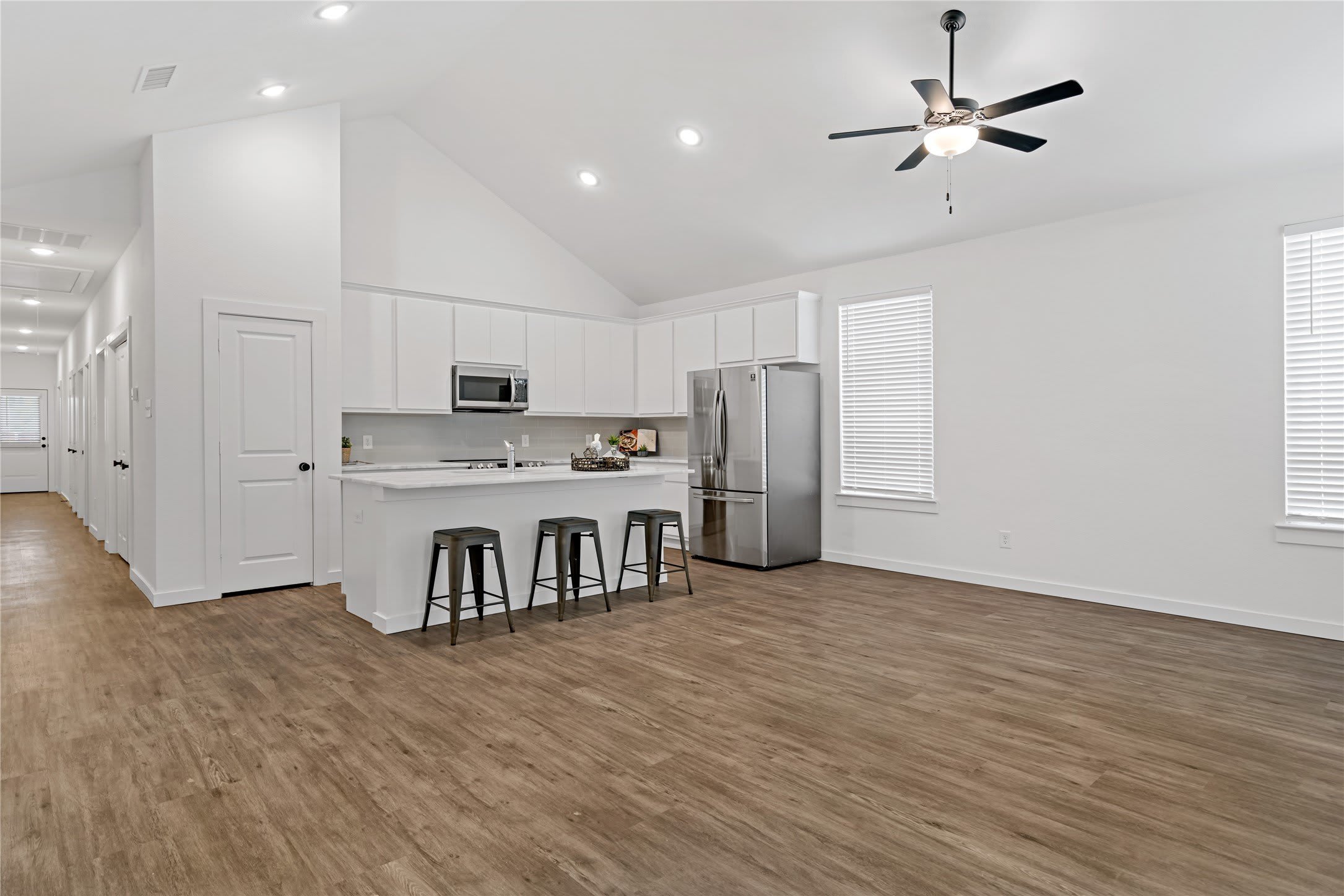 1303 S Bells Drive – photo 3