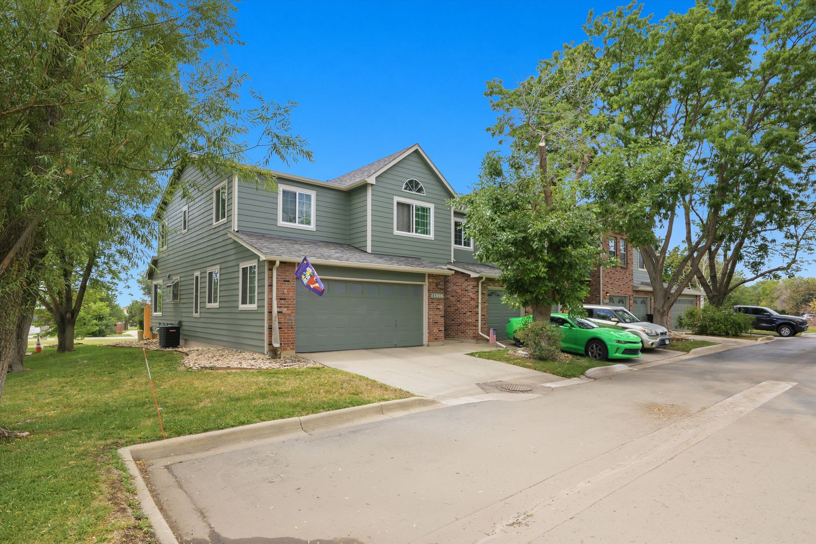 Spacious 4-Bedroom Townhome Backing to Open Space – Attached 2-Car Garage! – photo 2