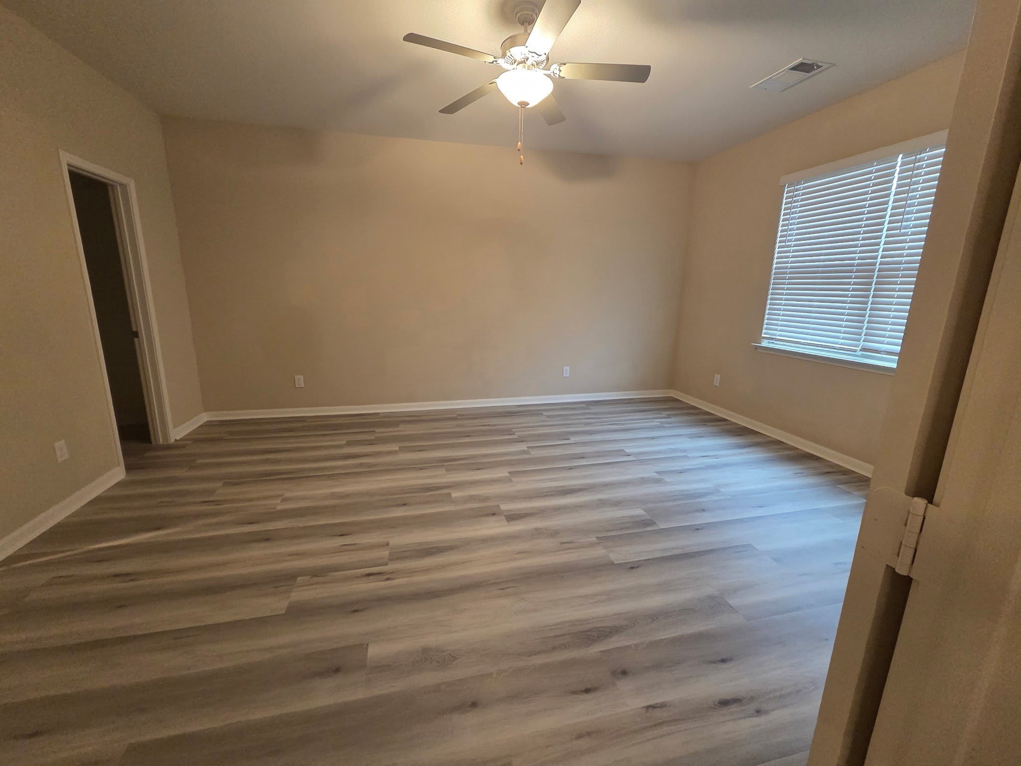 1898 Sandalwood Way – photo 3