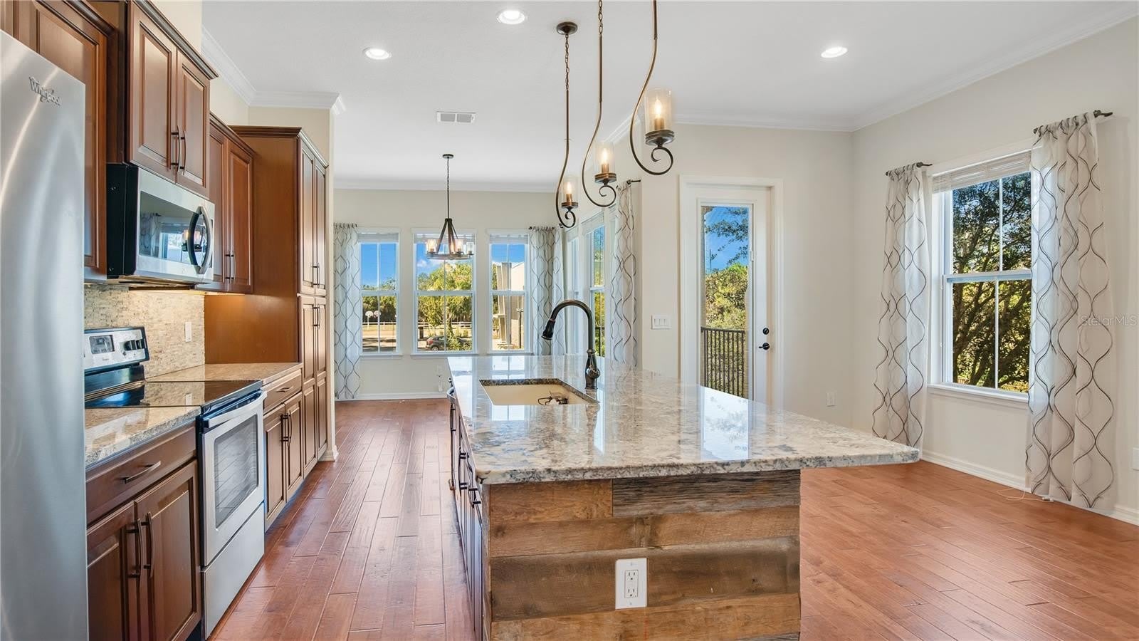 921 TARAMUNDI Drive – photo 5